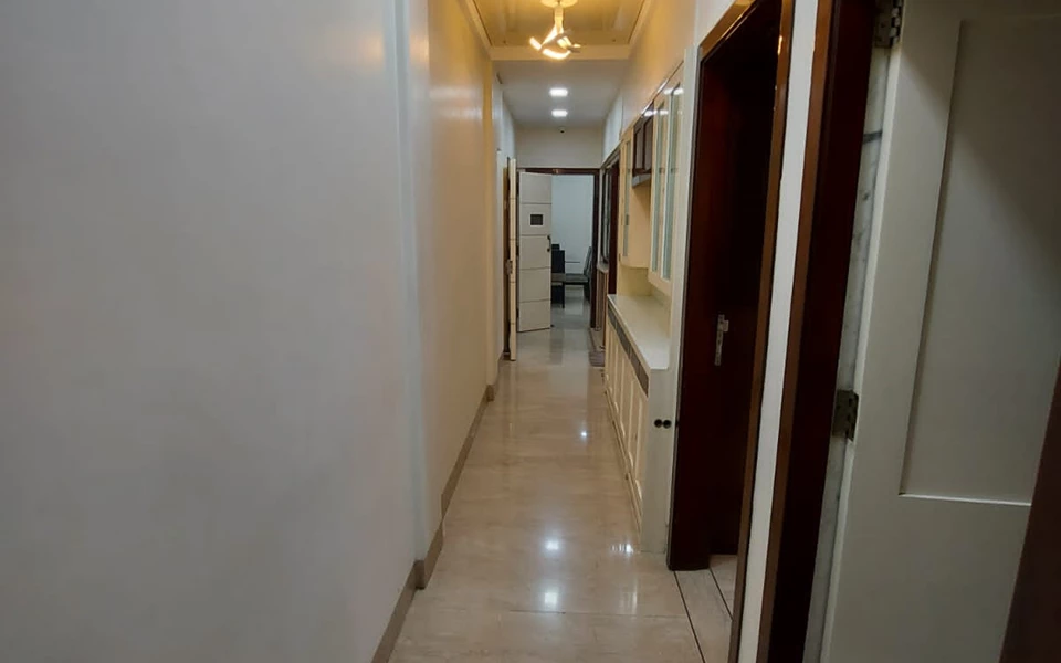 9 - Sukh Shanti, Peddar Road