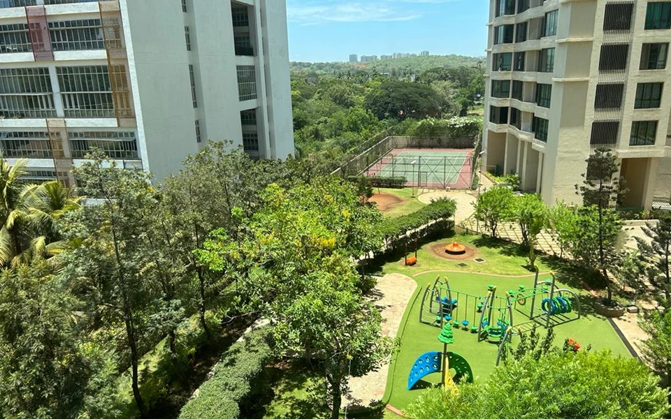 16 - Oberoi Woods, Goregaon East