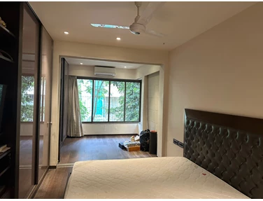 1 - Metropolitan, Bandra West