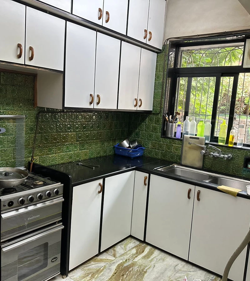 16 - Metropolitan, Bandra West