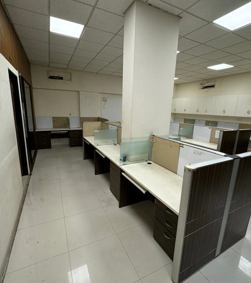 4 - Laxmi Plaza, Andheri West