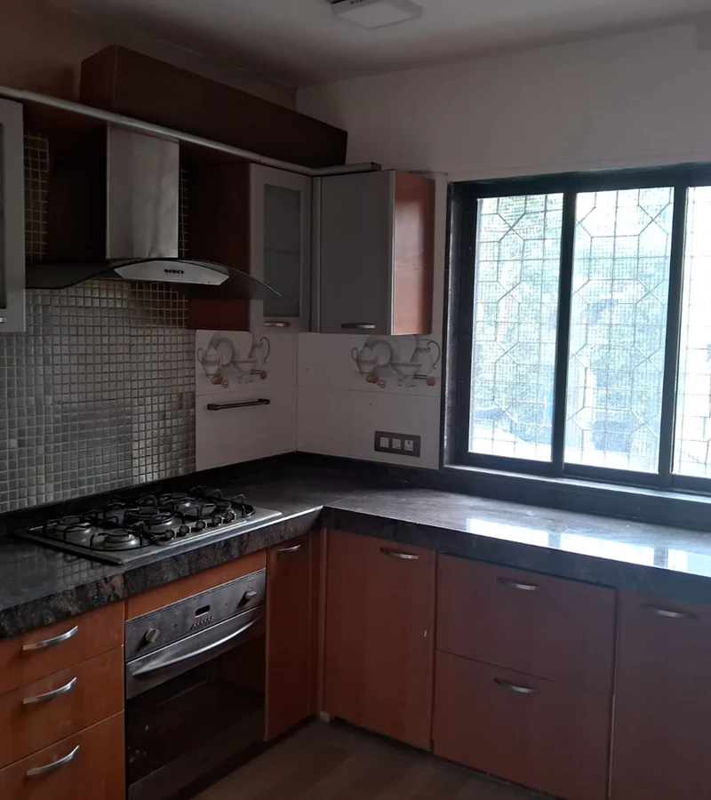 10 - Solomon Apartment, Bandra West