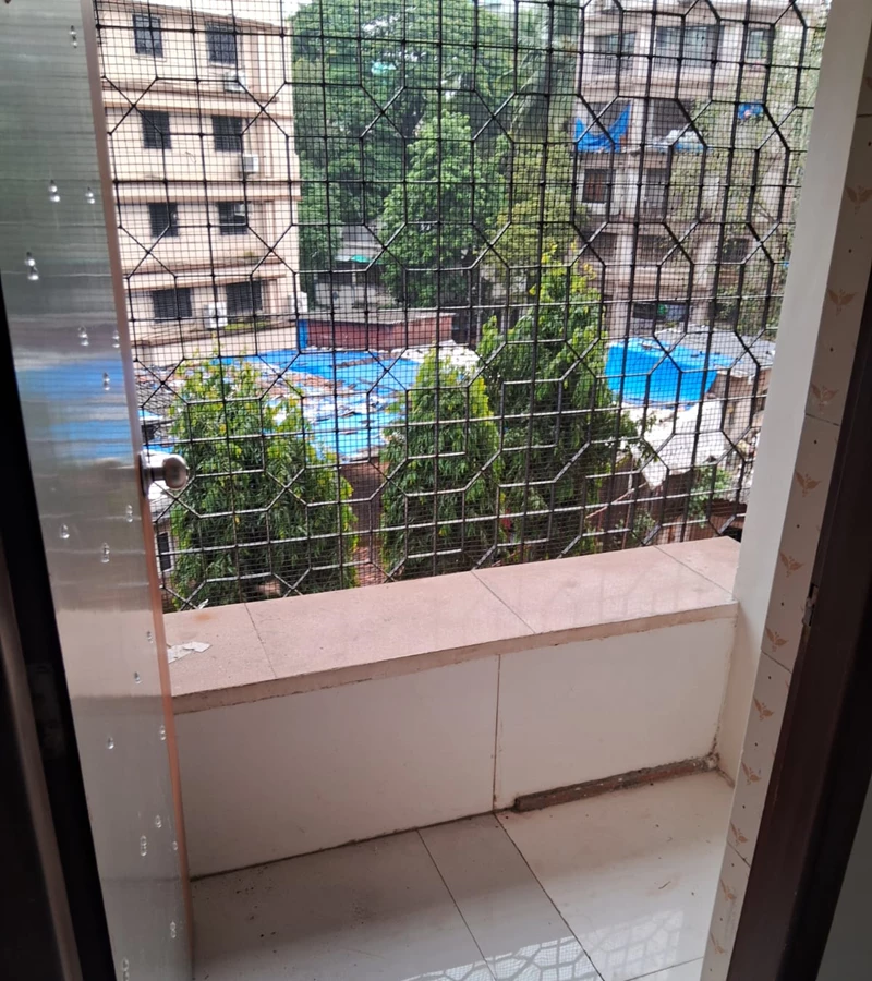 11 - Solomon Apartment, Bandra West