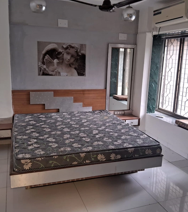 12 - Solomon Apartment, Bandra West