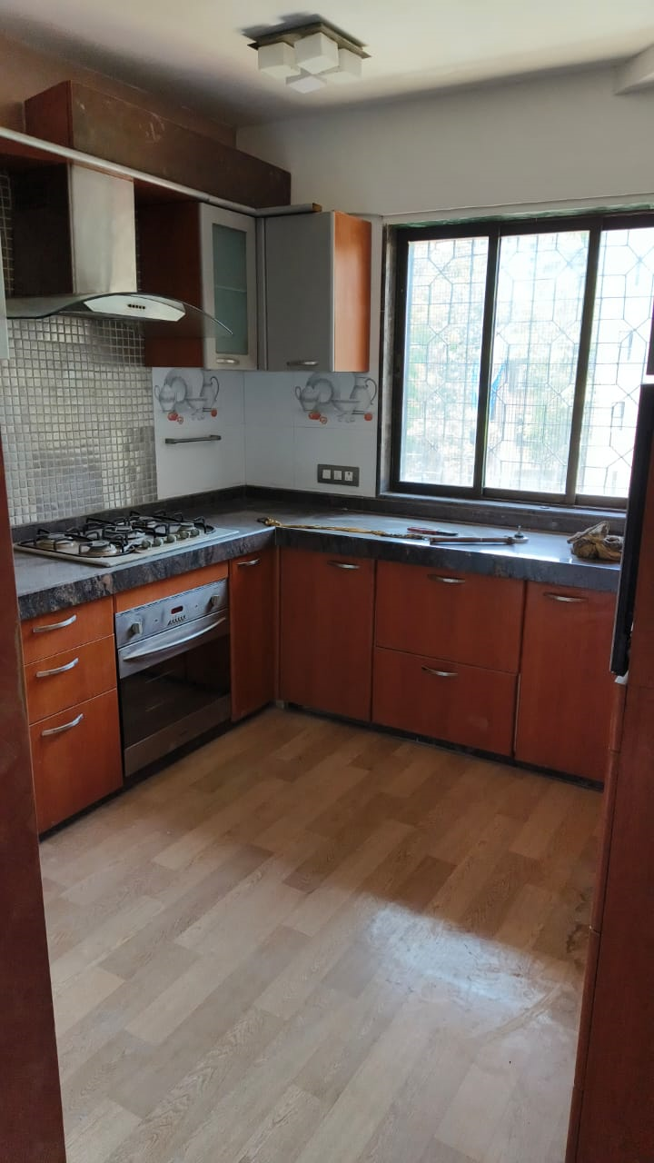 15 - Solomon Apartment, Bandra West