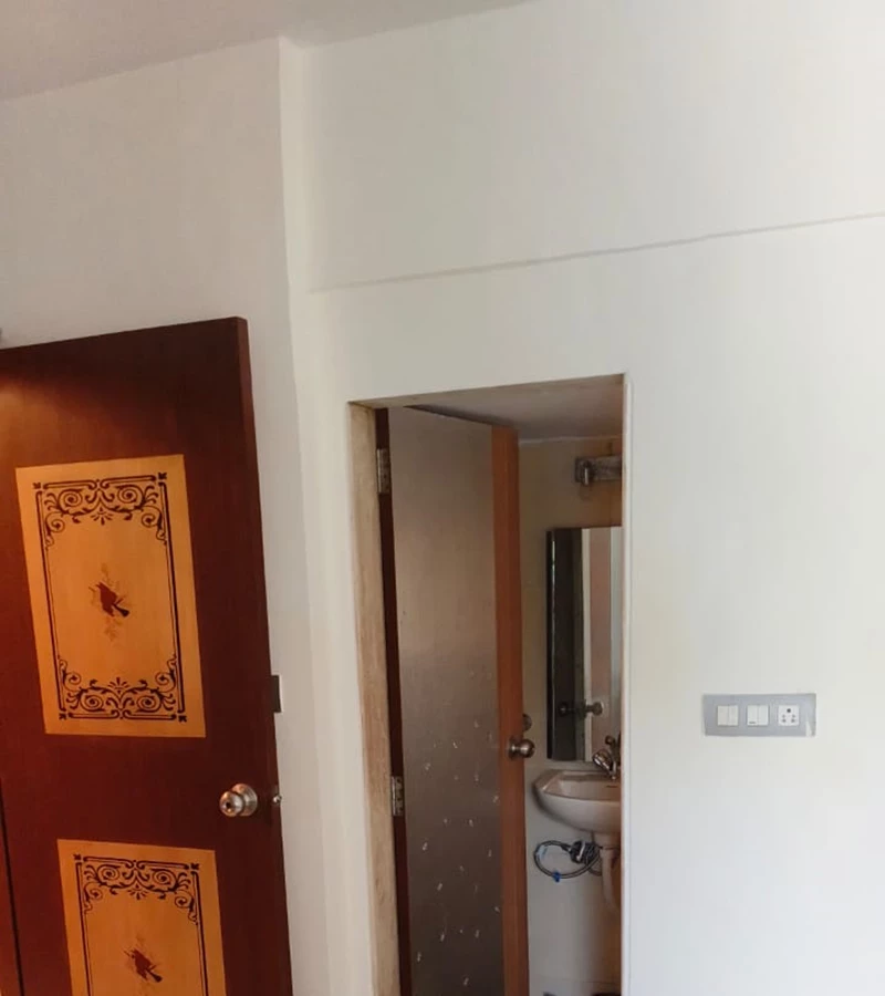 17 - Solomon Apartment, Bandra West