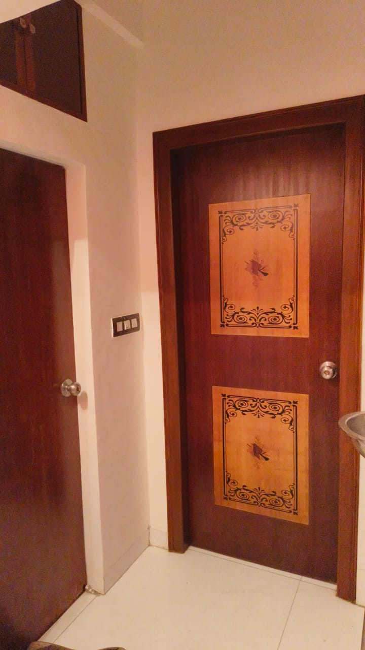 18 - Solomon Apartment, Bandra West