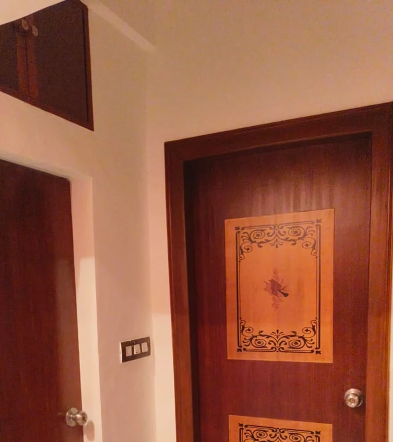 18 - Solomon Apartment, Bandra West