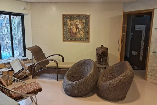 Flat on rent in Solomon Apartment, Bandra West