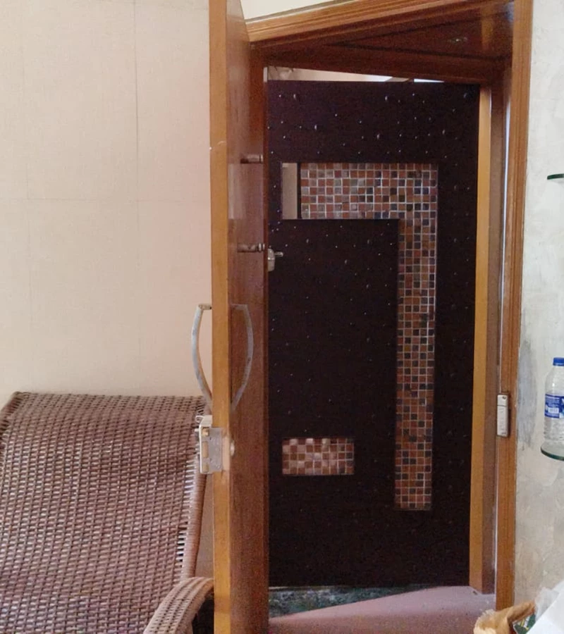 25 - Solomon Apartment, Bandra West