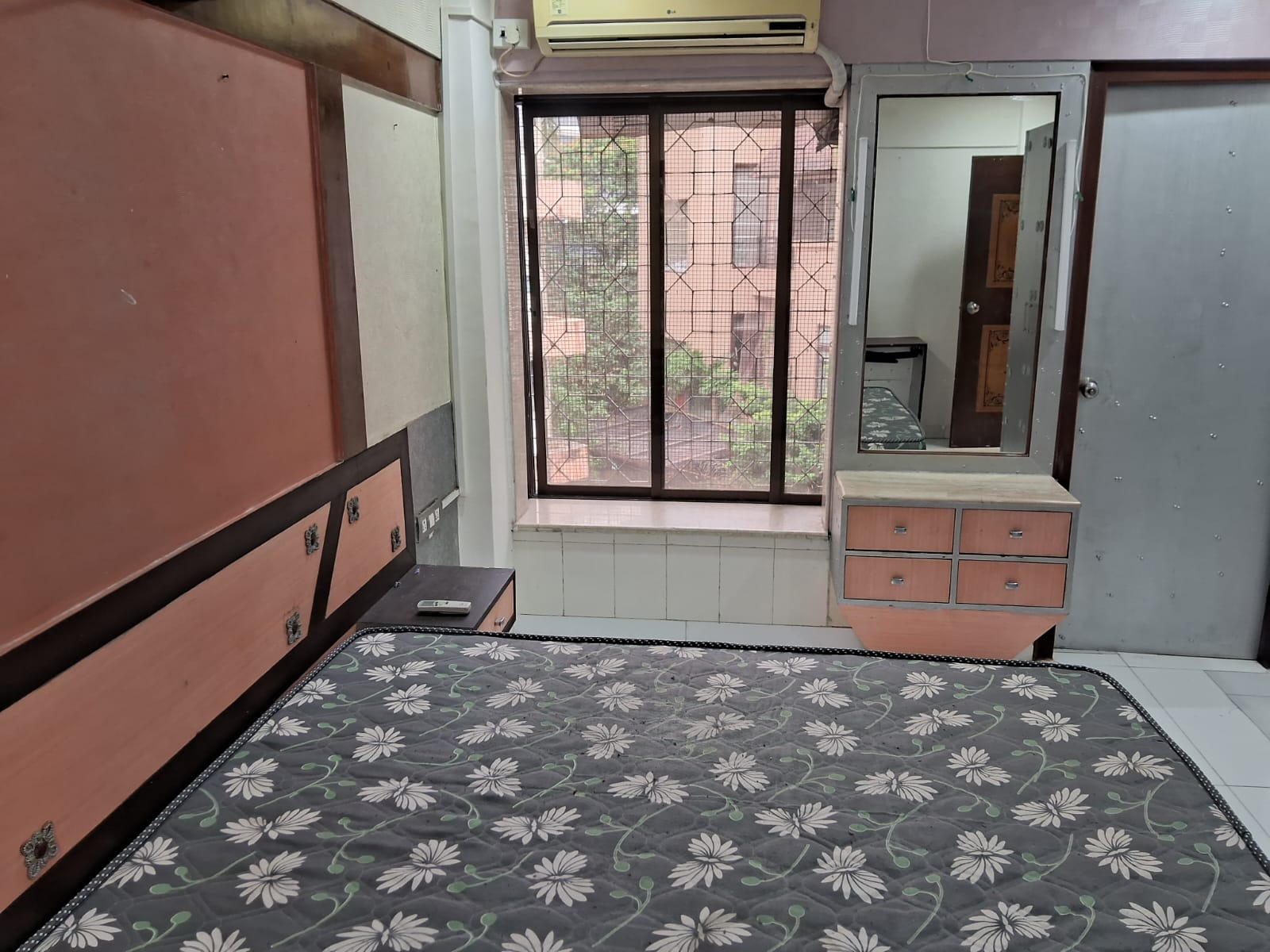 3 - Solomon Apartment, Bandra West