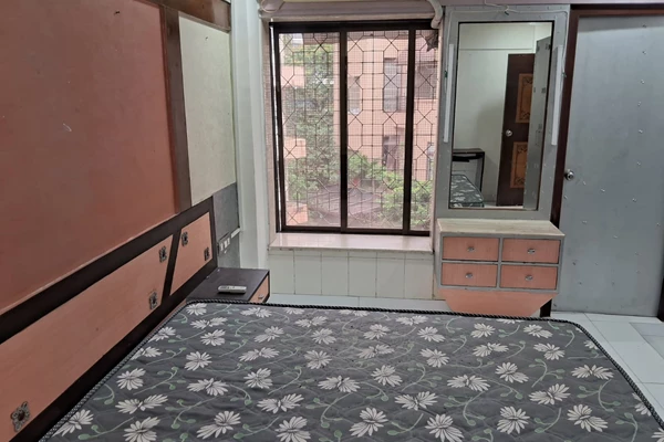 Flat on rent in Solomon Apartment, Bandra West