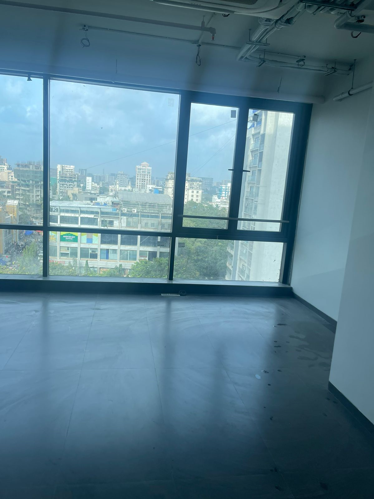 5 - Supreme Headquarters, Bandra West