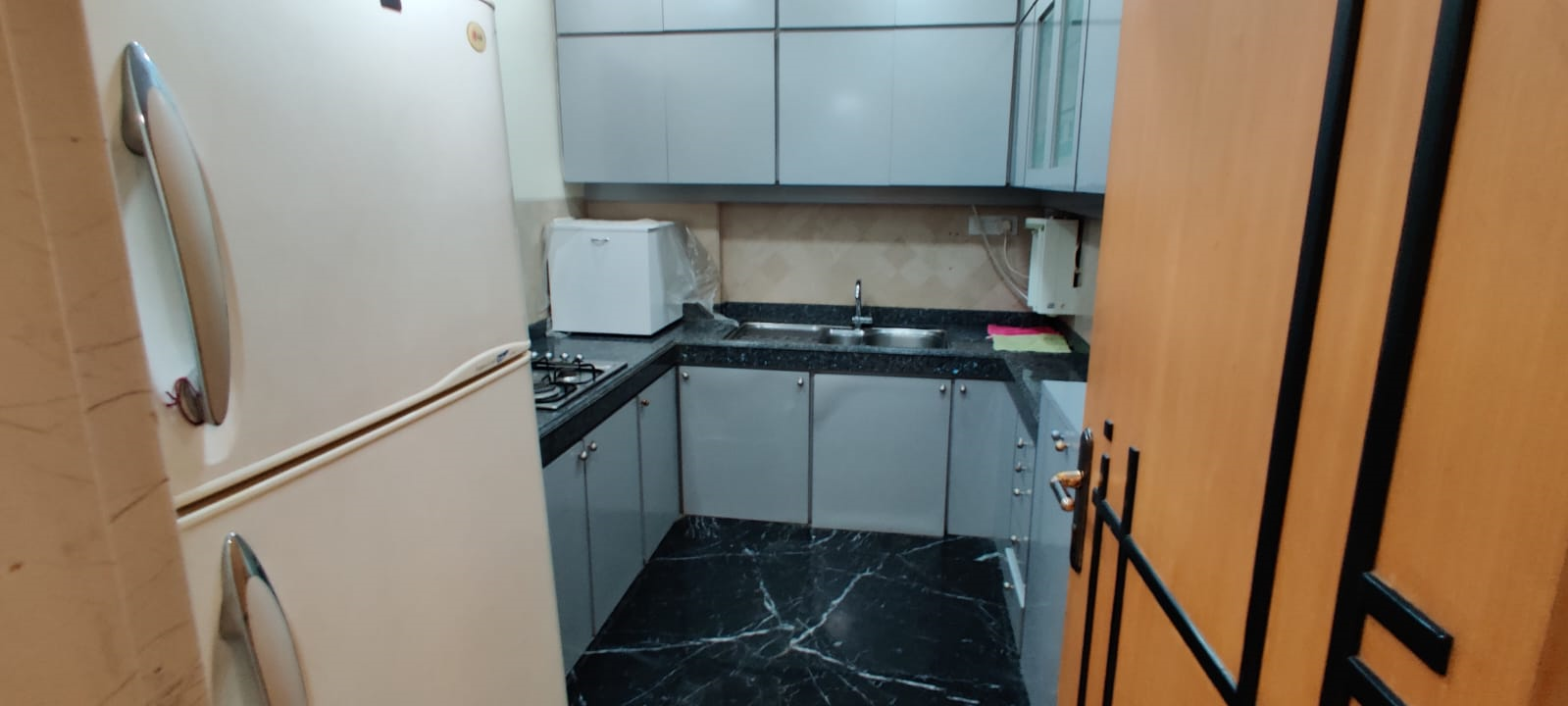 10 - Ajanta Apartments, Peddar Road