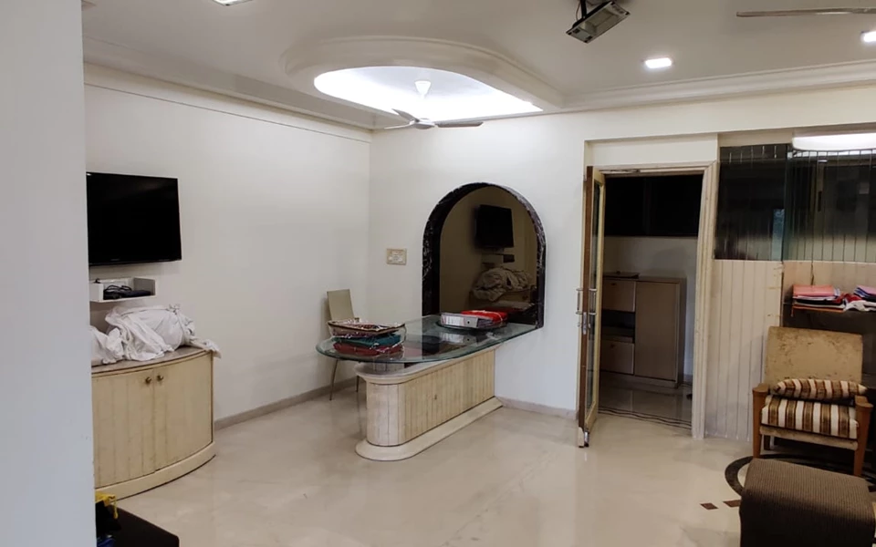 2 - Ajanta Apartments, Peddar Road