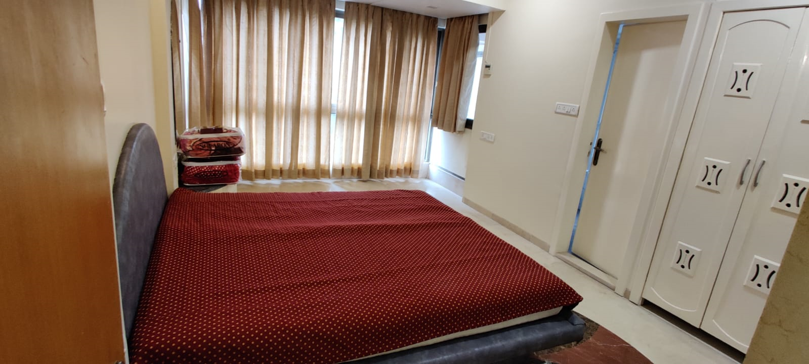 5 - Ajanta Apartments, Peddar Road