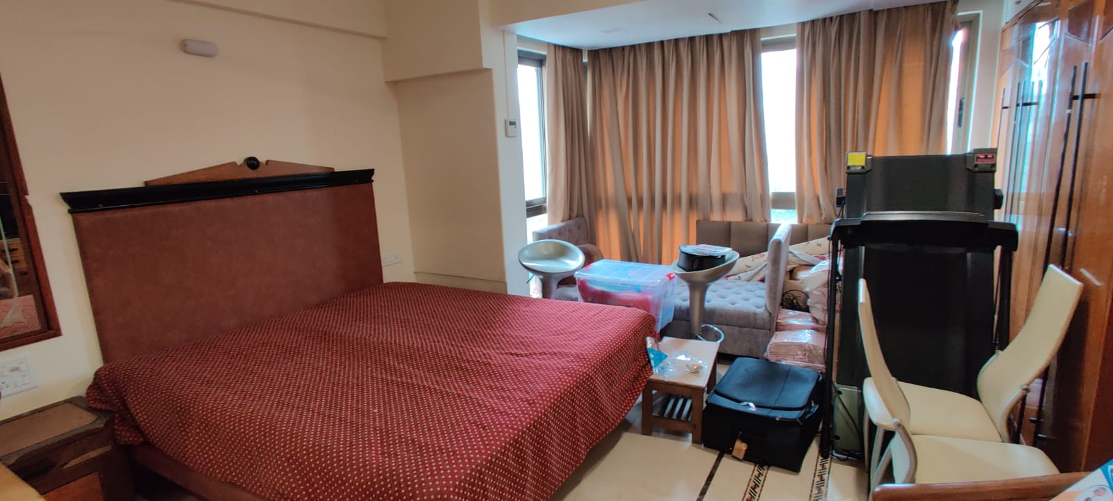 7 - Ajanta Apartments, Peddar Road