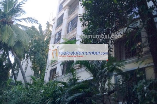 Flat on rent in Whispering Heights, Bandra West