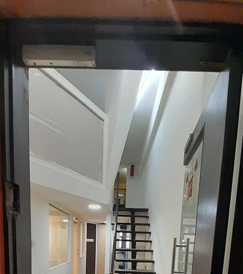 15 - Oberoi Chambers, Andheri West