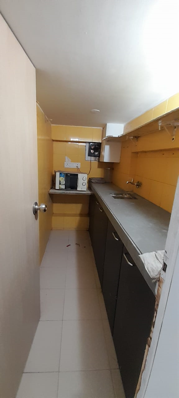 4 - Oberoi Chambers, Andheri West