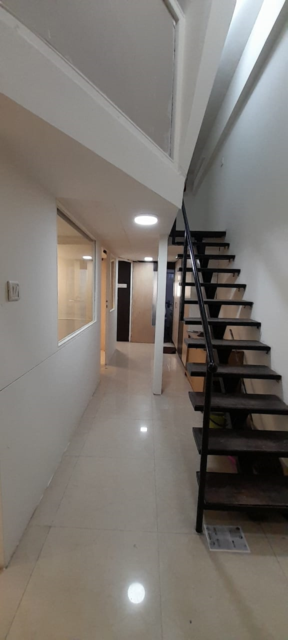 5 - Oberoi Chambers, Andheri West