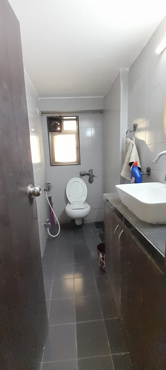 9 - Oberoi Chambers, Andheri West