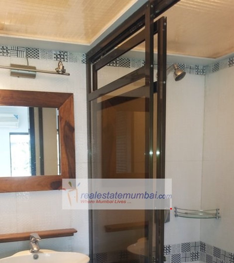 Master Bathroom - Nikita Enclave, Bandra West