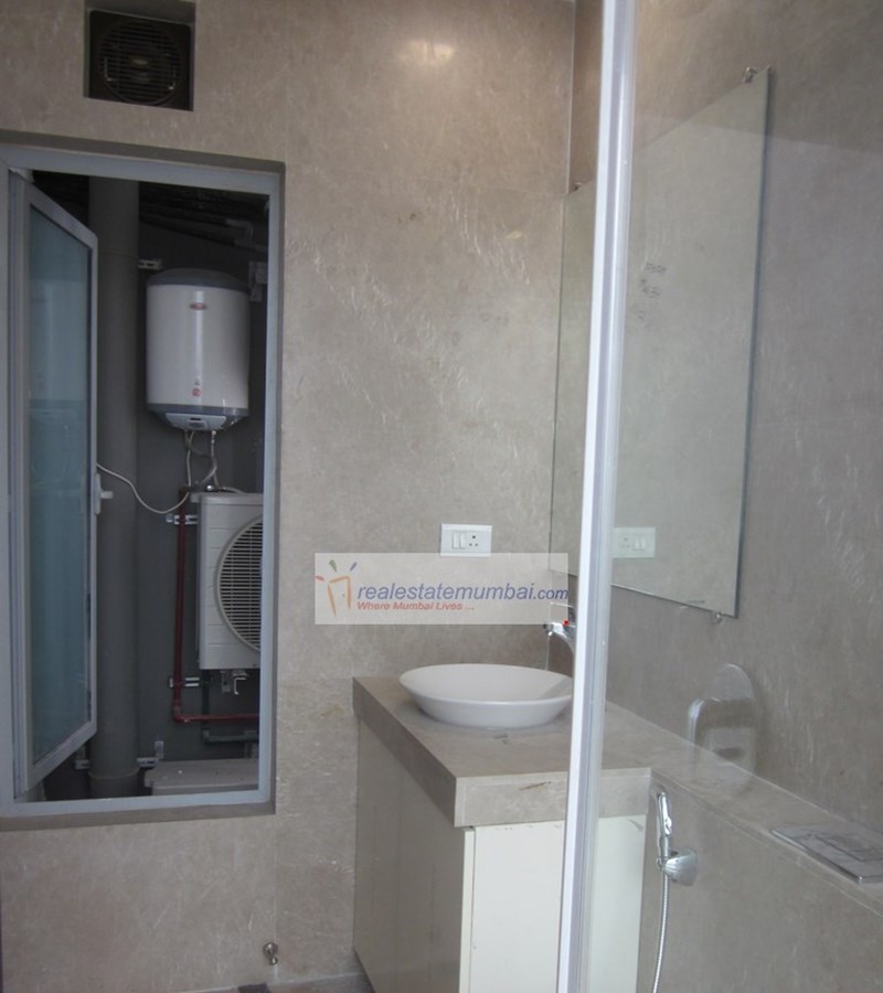 Bathroom 2 - Oberoi Exquisite, Goregaon East