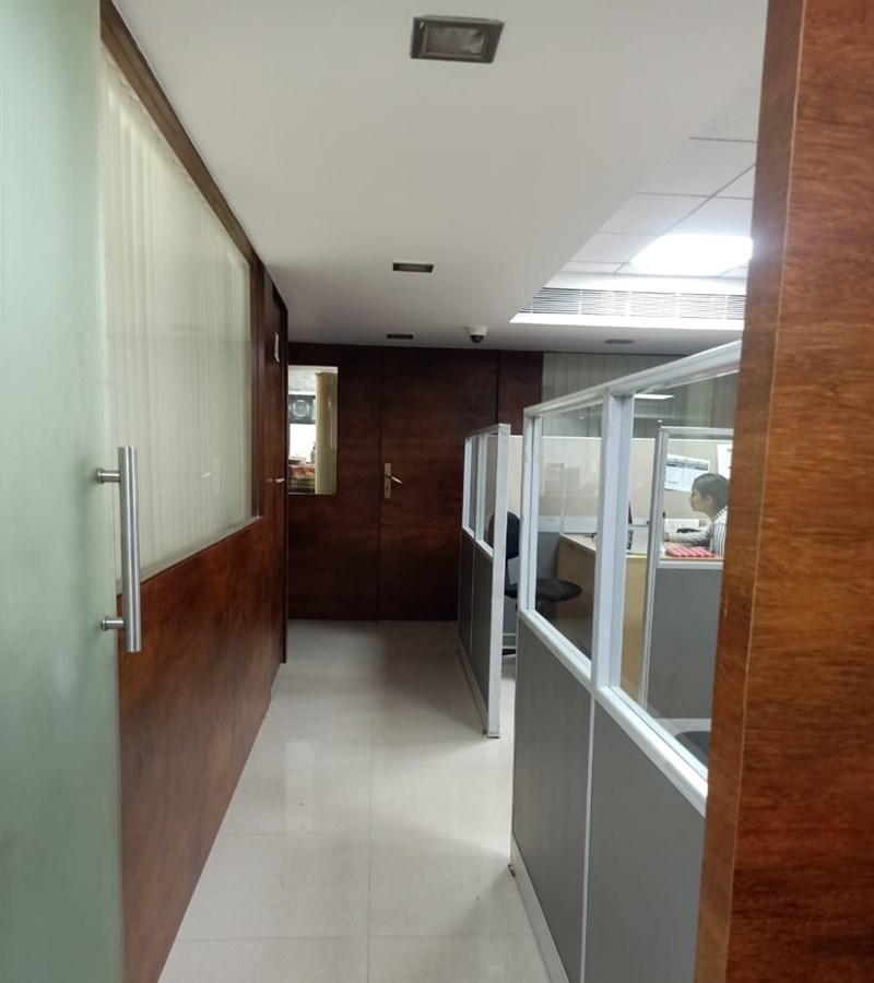 10 - Cosmos Plaza, Andheri West