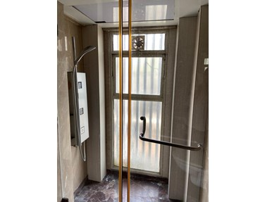 Bathroom 31 - The Point, Bandra West