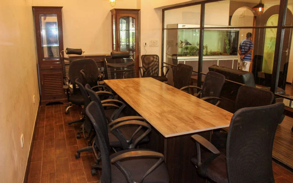 R8 - Ruia Park, Juhu