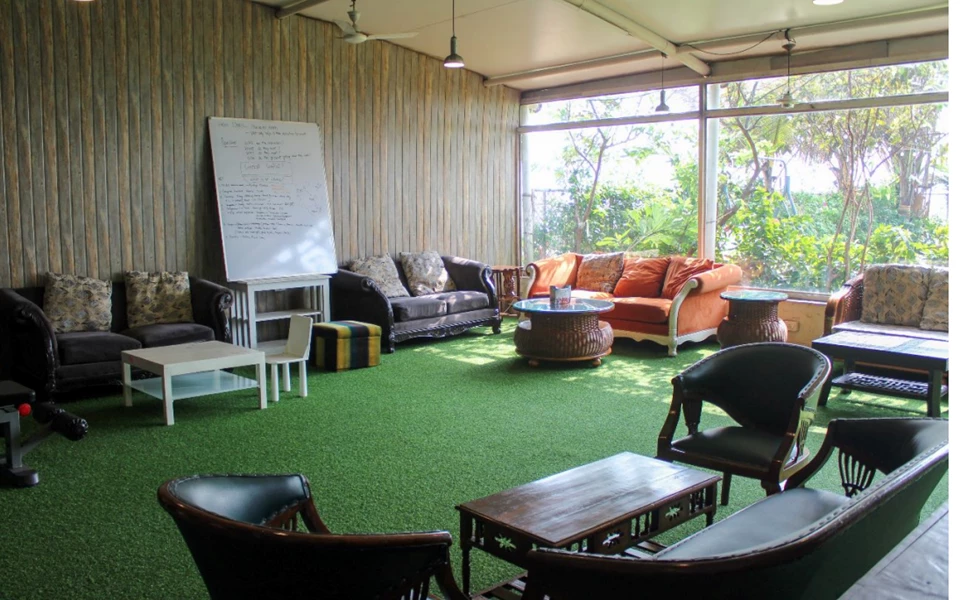 R9 - Ruia Park, Juhu