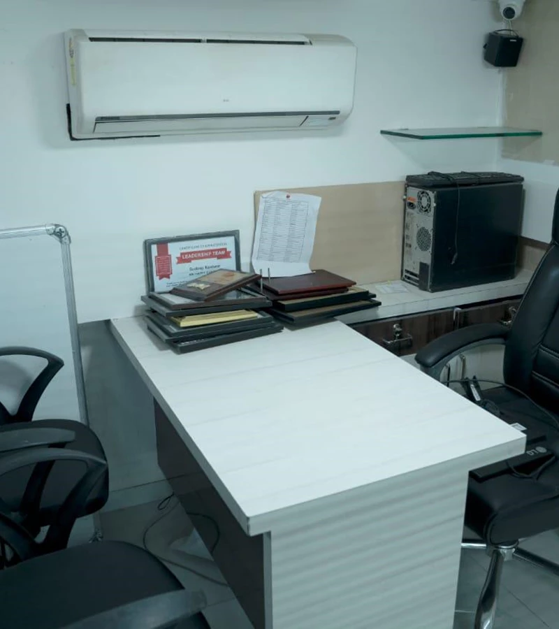 10 - Neo Corporate Plaza, Malad West