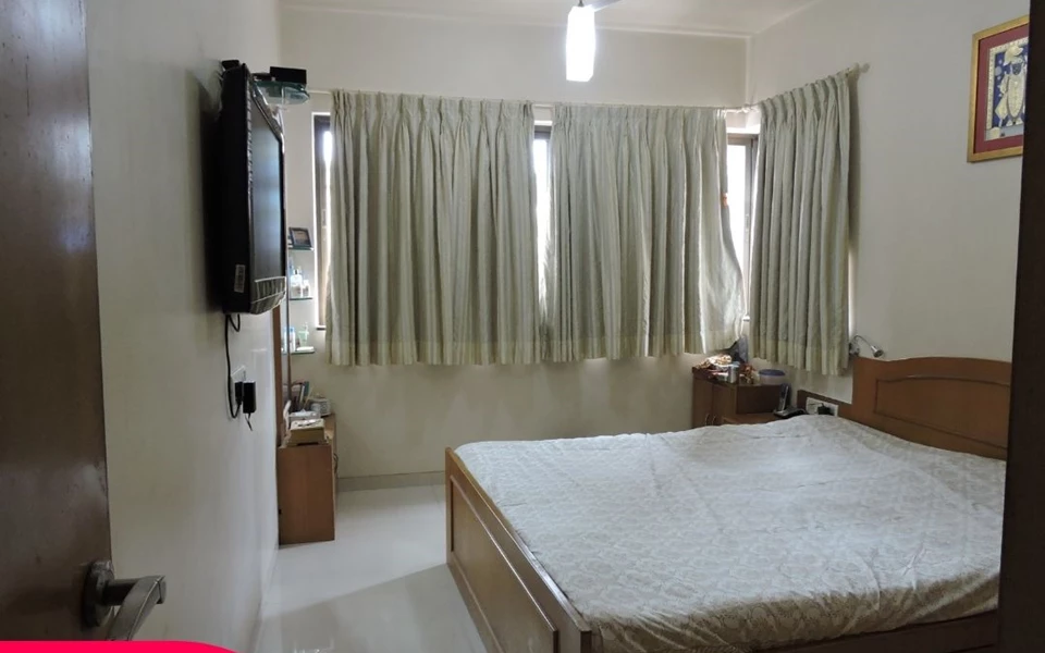 11 - Merchant House, Colaba