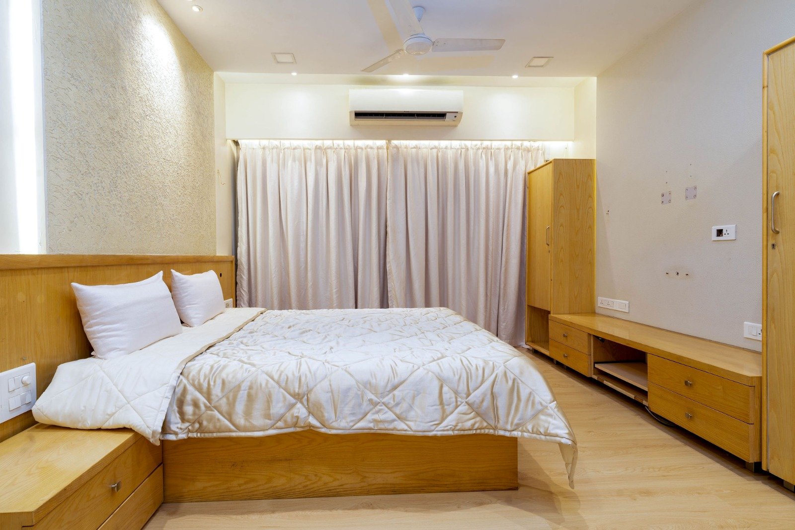 4 BHK Flat on Rent in Ghatkopar West - Vista 3