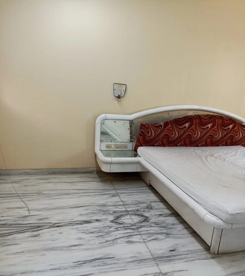 1 - Snehal, Malad West
