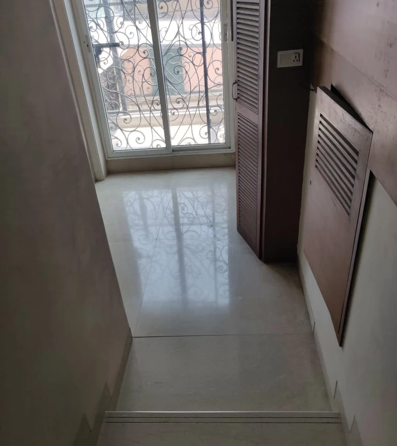 27 - Mangal Sandesh, Khar West