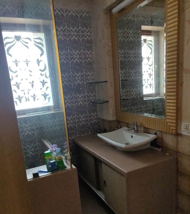 34 - Mangal Sandesh, Khar West