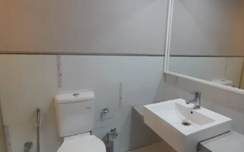 2 - Iris Apartment, Cuffe Parade