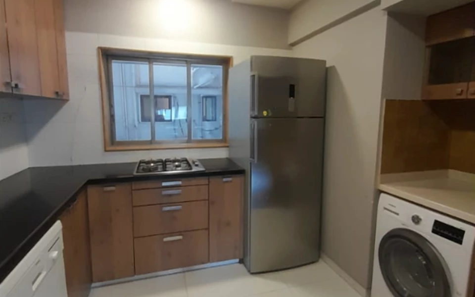 4 - Iris Apartment, Cuffe Parade