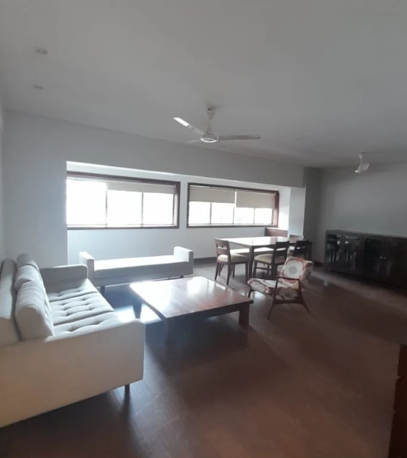 5 - Iris Apartment, Cuffe Parade