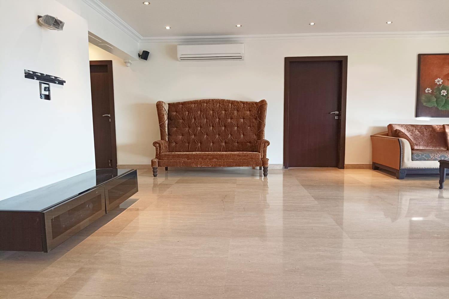 4 BHK Flat on Rent in Andheri West - Raheja Classique