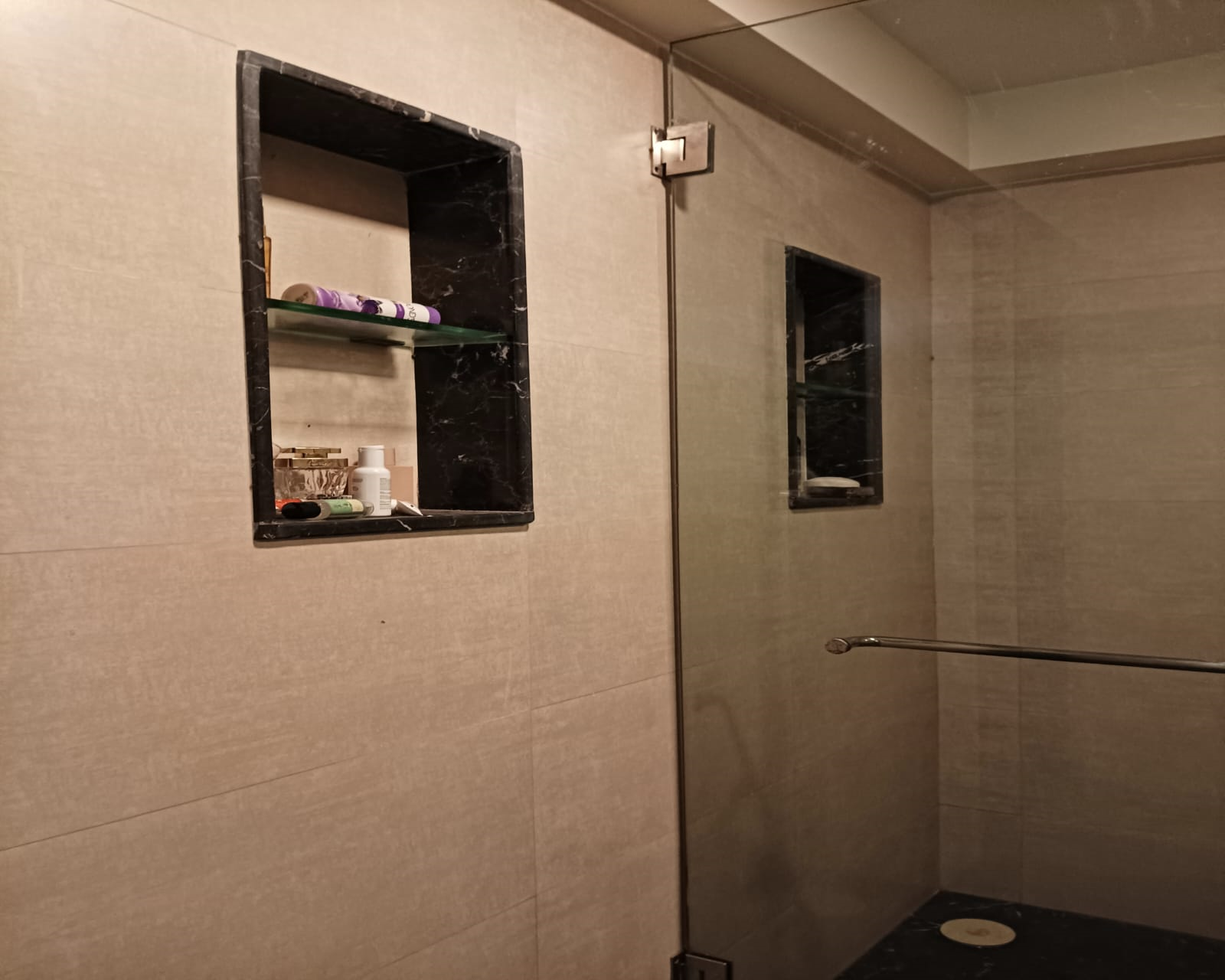 R10 - Raheja Classique, Andheri West