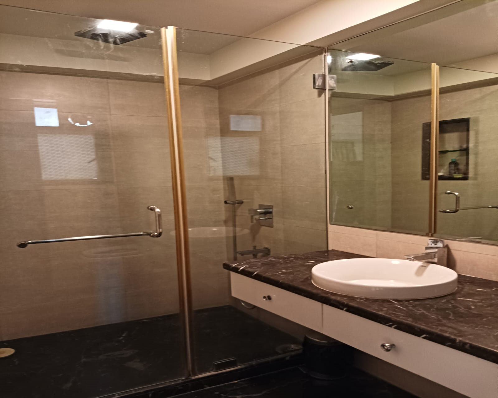 R8 - Raheja Classique, Andheri West