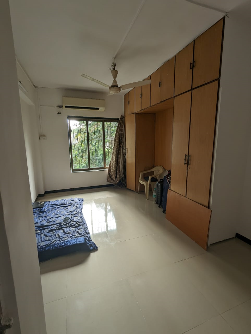 2 - Premodyan, Khar West