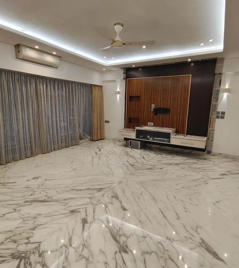 11 - Emporis, Bandra West