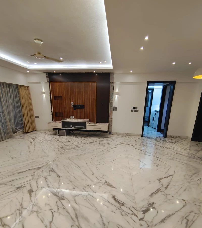 15 - Emporis, Bandra West