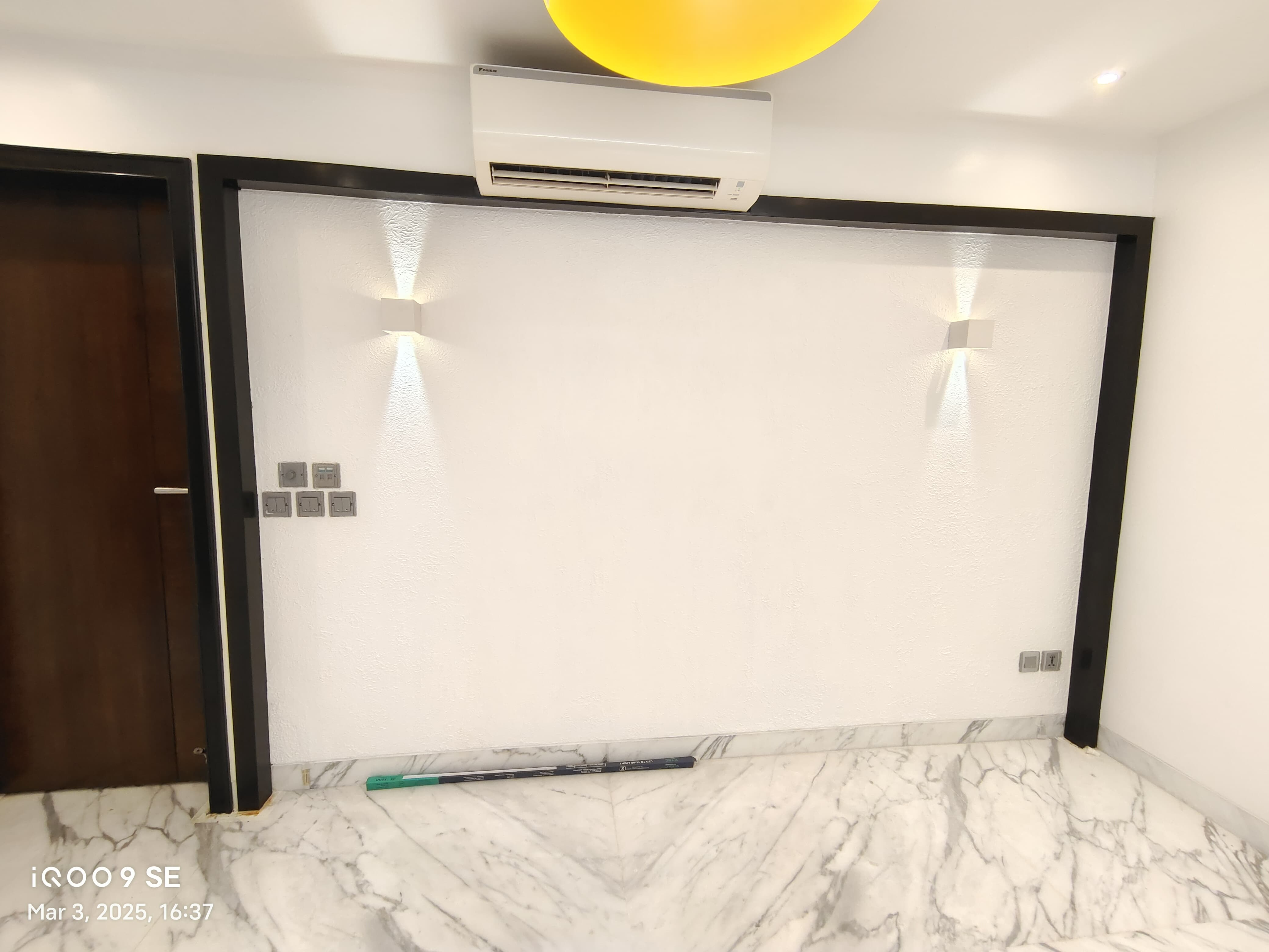 3 BHK Flat on Rent in Bandra West - Emporis