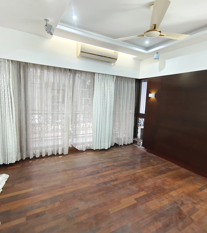 2 - Emporis, Bandra West