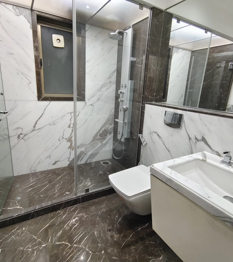 3 - Emporis, Bandra West